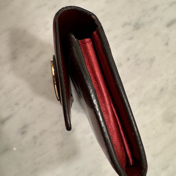 Gucci Lovely Interlocking Hearts Metallic Red Long Leather Wallet GUC - Picture 6 of 8